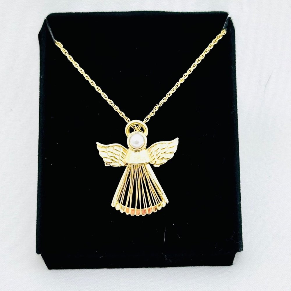 Jessica Lauren Treasures  Angel Brooch/Pendant w/Chain